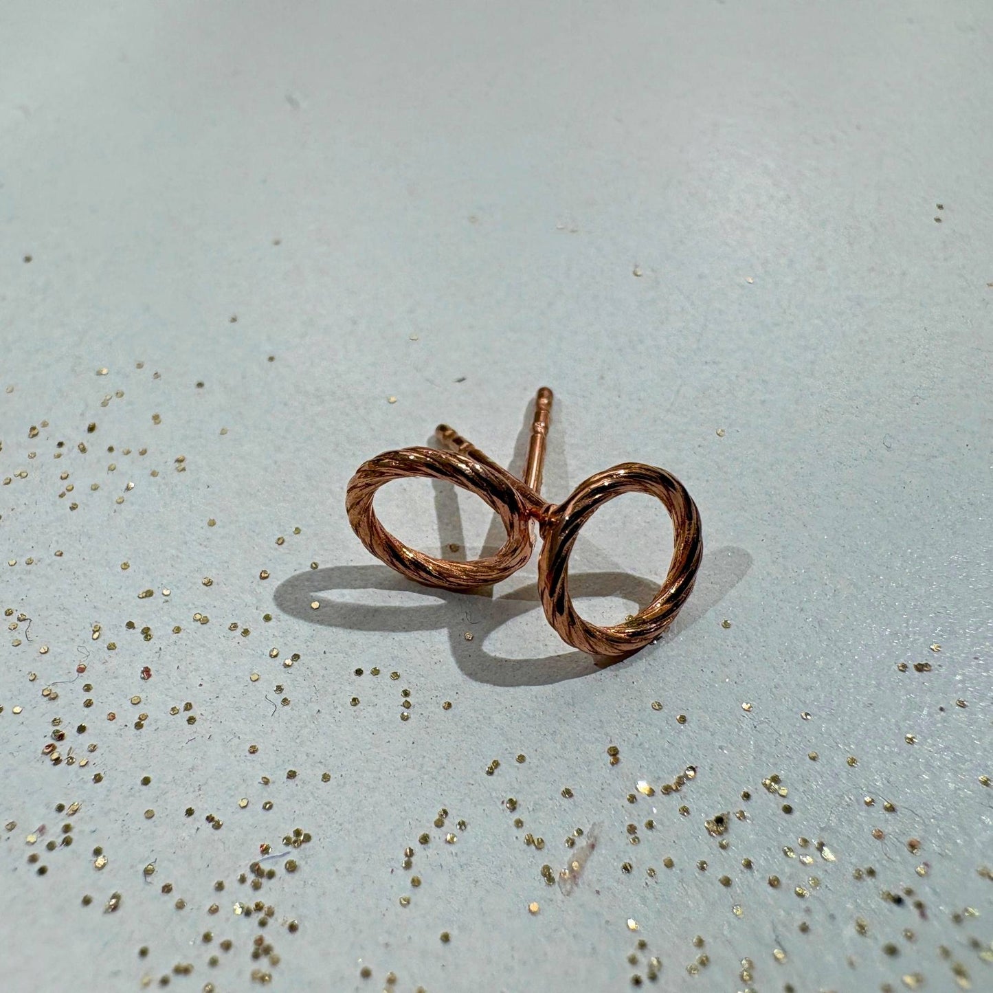 Studs Rose - geriffeltes Finish